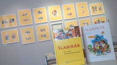 V jeho rukách vznikol aj kultový žltý šlabikár. V Trenčíne otvorili výstavu ilustrácií výtvarníka Ferdinanda Hložníka
