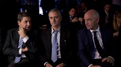 Za Infantinom stojí aj Mourinho a Figo