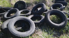 Neuveriteľná drzosť: V Tatranskom národnom parku si niekto spravil skládku pneumatík