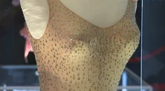 Vydražili legendárne šaty Marilyn Monroe. Za sumu, ktorá vám vyrazí dych