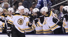 Chára pomohol gólom k triumfu Bostonu