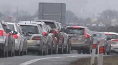 Zrážka áut na D1 spôsobila veľké kolóny, obchádzka trvá viac ako hodinu