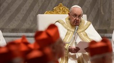 František vyzval počas silvestrovskej omše veriacich na vďačnosť a nádej