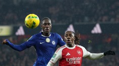 Arsenal zvládol odvetu s mestským rivalom a postúpil do finále Ligového pohára. Rozhodnutie prišlo v závere