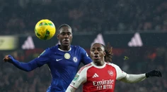 Arsenal zvládol odvetu s mestským rivalom a postúpil do finále Ligového pohára. Rozhodnutie prišlo v závere