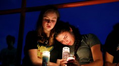 Streľba v nákupnom centre v Texase má svojho hrdinu. Bývalý vojak zachránil niekoľko detí