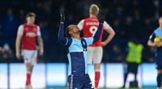 Rodičia ho pre orientáciu vyhodili na ulicu. Ako sa bezdomovec za štyri roky dostal do Premier League