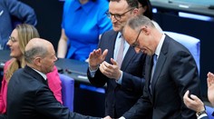 Bundestag na druhý pokus zvolil Merza za nového kancelára