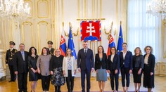 Päť rokov od začiatku COVID-u: Prezident hovorí, že popieranie pandémie je urážkou. Dojemné vyznania od pozostalých