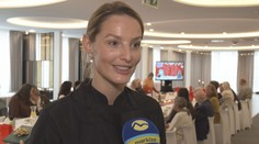 Topmodelka Kocianová pozvala dôchodcov na sviatočný obed. „Milá kuchárka,“ zasmial sa jeden z nich