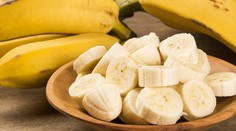 Milujete banány a hnevá vás, že rýchlo prezrú? Tento trik účinne spomalí ich zhnednutie