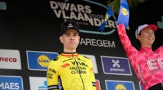 VIDEO: Sagana kedysi nazval opicou. Petrov starý rival pokašľal záver pretekov, o víťazstvo pripravil aj kolegov