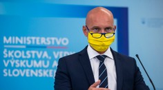 B. Gröhling vyzval učiteľov aj žiakov, aby sa pred nástupom do škôl otestovali