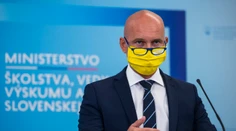 B. Gröhling vyzval učiteľov aj žiakov, aby sa pred nástupom do škôl otestovali