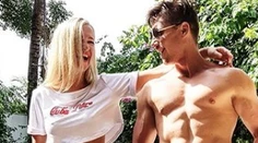 Nela Slováková sa s tým nebabre. Ona aj jej priateľ dole bez