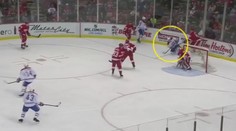 Z akých všemožných krkolomných pozícií sa dá prekonať brankár? Pozrite si troch frajerov z NHL