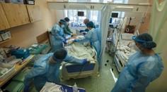 České nemocnice prekročili kritický bod naplnenosti. Vláda aktivovala zahraničnú pomoc