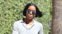 Slávna speváčka si zabudla podprsenku. Okoloidúcim bradavkami takmer oči vypichla