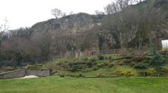 Nočná dráma v Leviciach. Muž mal zhodiť expriateľku z úskalia Kalvárie, padala desiatky metrov