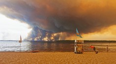 FOTO: Požiare naberajú na sile. Pri Madride plamene nevedia dostať pod kontrolu, vo Francúzsku evakuovali 110-tisíc ľudí