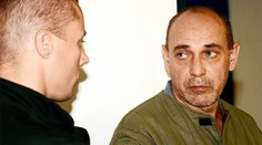 Otec, ktorý mal odpojiť ťažko chorého syna od prístrojov, zostáva vo väzbe