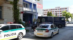 V poisťovni Rapid life zasahovala polícia. Spoločnosť je v nútenej správe