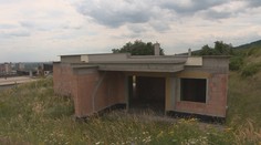 Mestá a obce prehrávajú boj s čiernymi stavbami