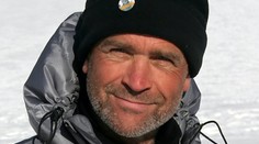 Chcel prejsť peši Antarktídu. Tesne pred cieľom zomrel