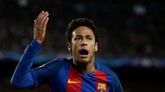 Barcelona hrozí žalobou, ak jej Paríž "vyfúkne" Neymara
