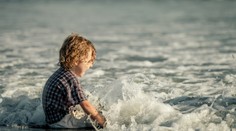 Hrozba v Európe! V mori sa objavila baktéria, ktorá zabíja