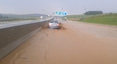 R1 je pri Beladiciach v smere od Nitry na Banskú Bystricu neprejazdná