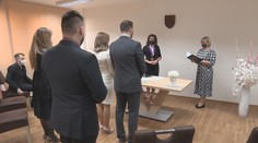 So svadbami sa v stredu roztrhlo vrece. Páry si zámerne vybrali magický dátum