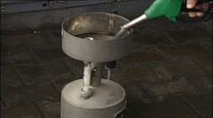 Úrady vedia, kde majú nekvalitnú naftu. Nám to ale nepovedia