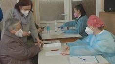 Ministerstvo zdravotníctva mení vakcinačnú stratégiu: Očkovanie tínedžerov Pfizerom sa odkladá