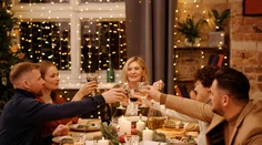 WHO varuje pred vianočným popíjaním. Odborníci odhalili, koľko alkoholu je ešte „v norme“