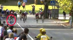 VIDEO: Náhodná cyklistka sa omylom zaplietla do záverečného šprintu pretekov v Belgicku