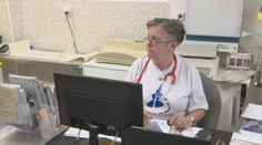 Pediatri nestíhajú a volajú po zmene. Navrhujú, aby preventívnu prehliadku mohla robiť aj sestra