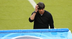 Nemecký kouč Löw nesklamal, v dueli proti našim ho opäť neposlúchali prsty