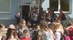 Rodičia školákov siahajú hlboko do vrecka. Okrem pomôcok ich čaká ďalší výdavok