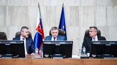 PRIESKUM: Vládna koalícia by mala teraz v parlamente silnejšiu väčšinu