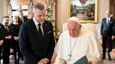 Pellegrini sa chystá do Vatikánu. Na pohrebe sa zrejme stretnú aj Trump so Zelenským