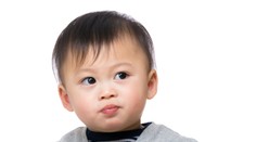 Predal 18-dňovú dcéru a kúpil si iPhone a motorku