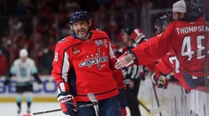 VIDEO: Ešte šesťkrát a bude najlepší v histórii. Nezastaviteľný Ovečkin delovkou opäť skresal rekord