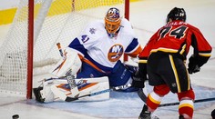 Islanders s Halákom vyhrali v Calgary, slovenský brankár prvou hviezdou