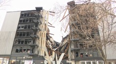 Statik povolil majiteľom vstup do zhorených garáží. Veľa vecí požiar prežilo, z niektorých áut stačilo len utrieť popol