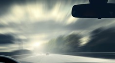 Ako zvládnuť šoférovanie v silnom vetre? Odborník ponúka tieto cenné rady