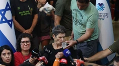 Prežila peklo, väzniteľovi z Hamasu napriek tomu podala ruku. Prepustená rukojemníčka opísala podmienky v zajatí