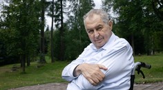 Bizarný zážitok Miloša Zemana: Vrhla sa na mňa nahá aktivistka s pôvabnými prsiami