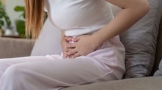 Začala vašej dcére menštruácia príliš skoro? Príčinou môže byť jedlo, ktoré jej dávate