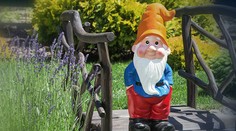 V nemeckej záhrade nesmie chýbať trpaslík. Boli sme sa pozrieť, ako ich výrábajú